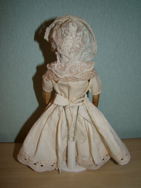 Антикварная карманная кукла Bähr & Pröschild на французском модном теле