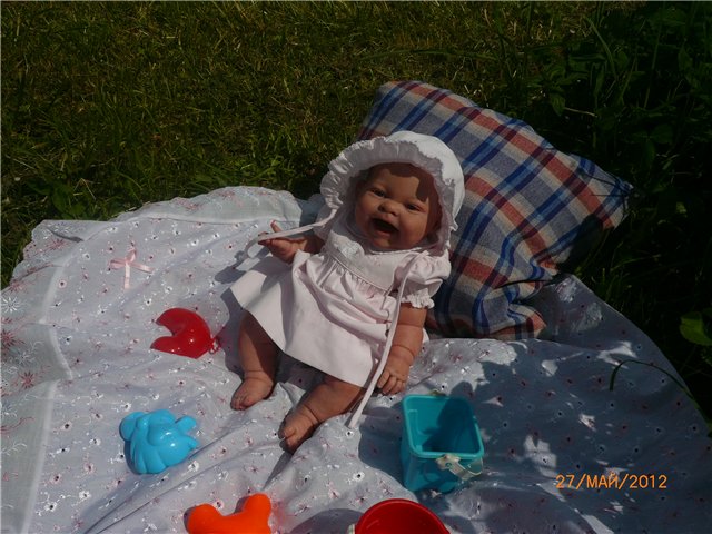 Лолочка гостит у бабушки Лены