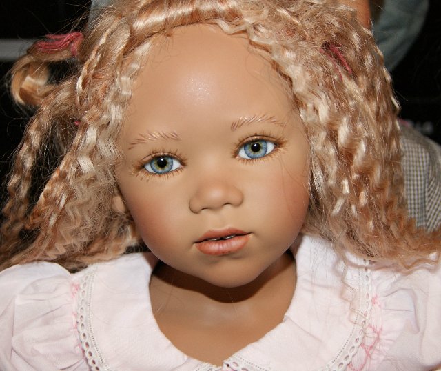 Плакса - вакса Инке и веселые девчата и мальчишки - Поль, Хьго, Ива и Таночка