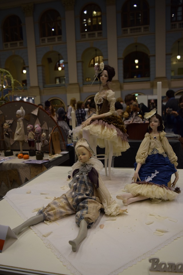 VII Московская международная выставка "Искусство Куклы". Портреты кукольной души или незримый диалог. Часть 2