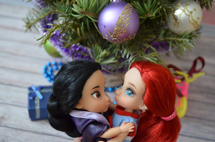 Малышки дисней аниматорс получают подарки на Новый год (фото 3)