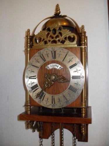 Старинные часы еще идут. Коллекция старинных часов