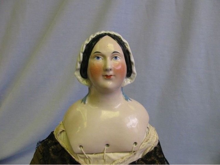 Я в своей жизни никогда не видела столько антикварных кукол. Фото