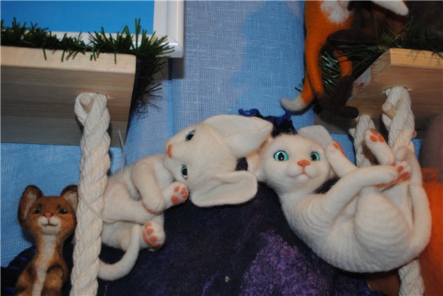 Выставка на Тишинке "Атмосфера творчества". Октябрь 2014. Бусинка к бусинке - получаются бусики! Кружево для антикварных