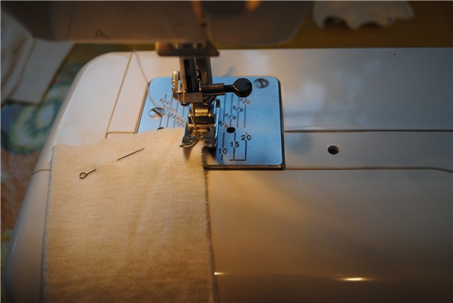 Носочки для винтажной или антикварной куклы своими руками. Просто и быстро. Пошаговая инструкция, как сшить носки для куклы из хлопкового трикотажа | Бэйбики Носочки для винтажной или антикварной куклы своими руками. Просто и быстро. Пошаговая инструкция, как сшить носки для куклы