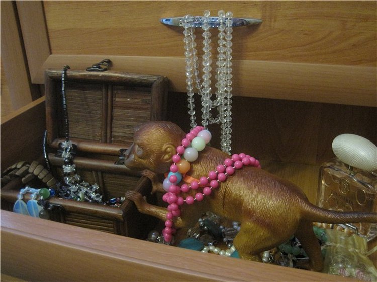 Анжела — Интересные игрушки и фигурки (разное): редкие