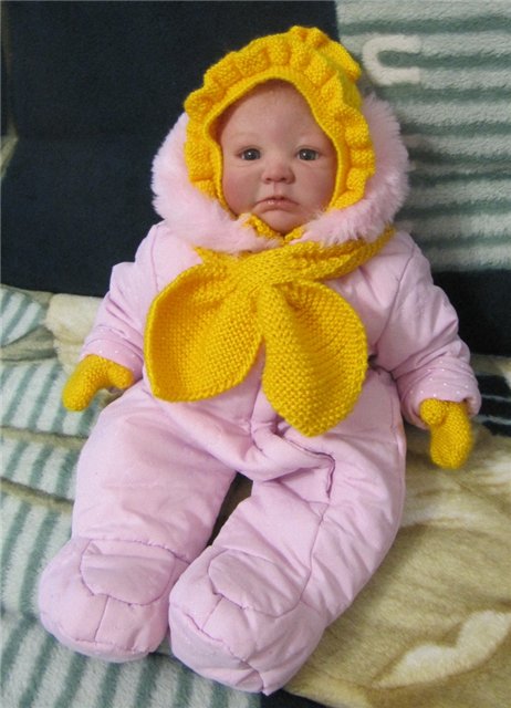 Маруся собирается на прогулку