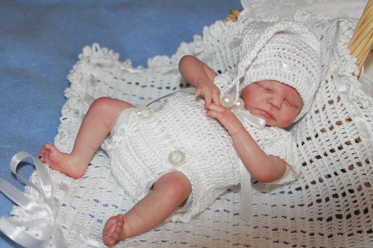 Всем любителям крошечно-ладошечных реборнчиков посвещается