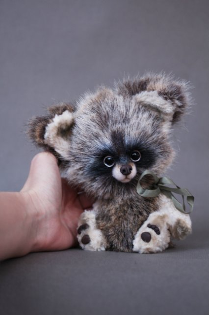 Рождественские еноты Пьер и Густав. Игрушки ручной работы (фото 5)