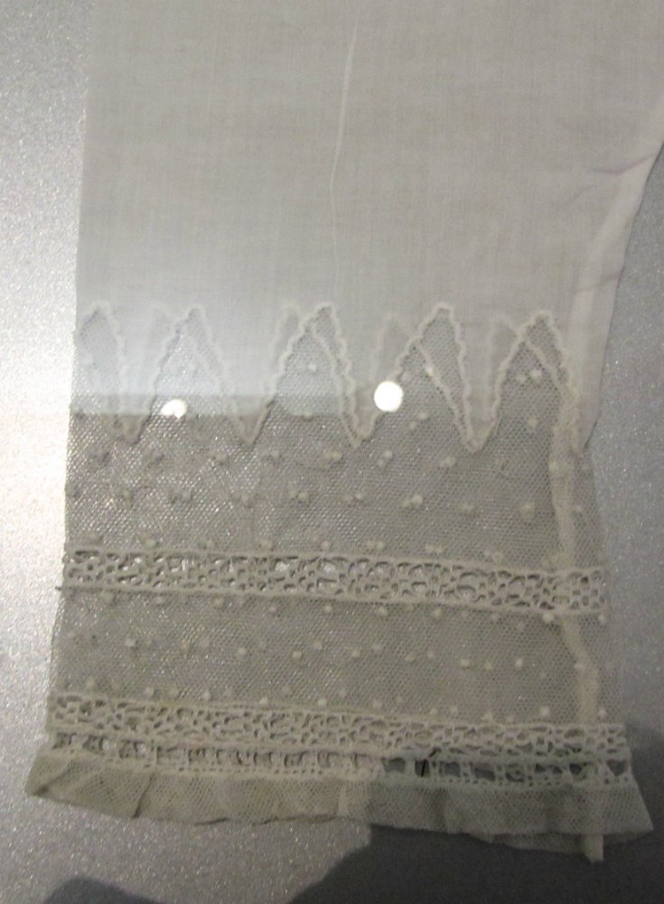 «Мода по-взрослому. Истории из кукольного гардероба» - выставка в Музее-заповеднике «Царицыно» - продолжение - детали. Часть