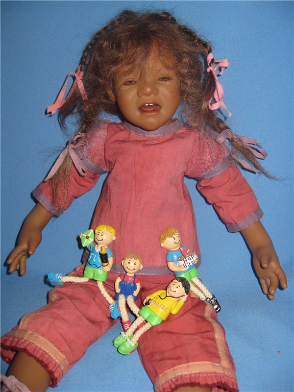 Кто подскажет, как ребенка успокоить? Коллекционная кукла Inke A.Himstedt