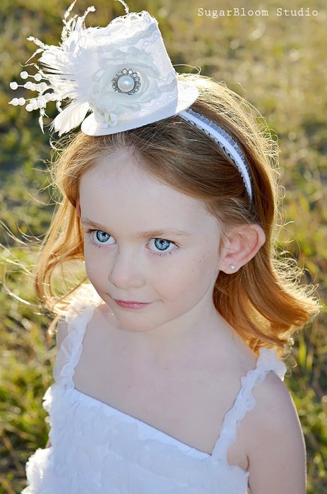 Миниатюрная шляпка в центре внимания | Бэйбики Миниатюрная шляпка в центре внимания