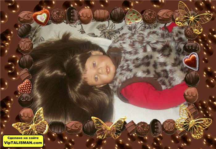 Новый наряд Мелани и фотосессия в красно-коричневых тонах