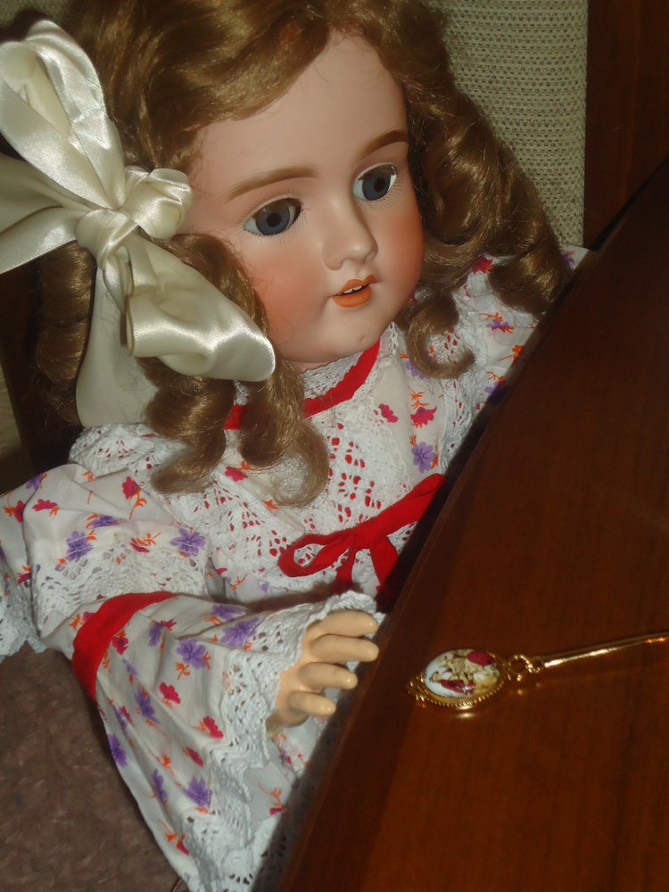 Прекрасная антикварная кукла Изабель (фото 5)
