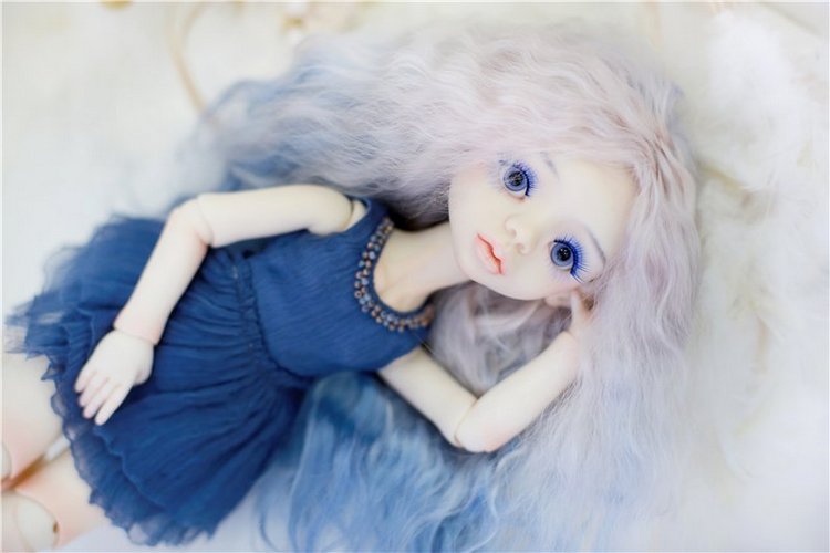 Много фотографий шарнирных кукол