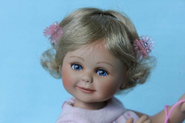 Фарфоровая кнопочка позирует на открытку! Габриела Мюллер для Мастерпис (фото 10)