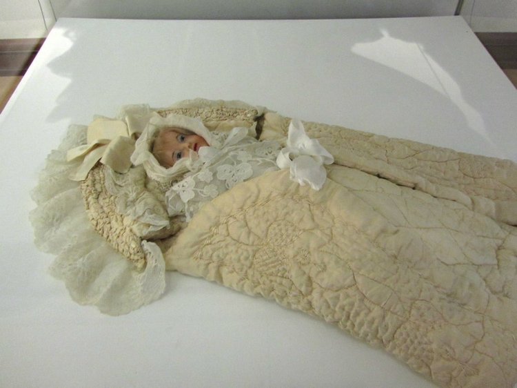 «Мода по-взрослому. Истории из кукольного гардероба» - выставка в Музее-заповеднике «Царицыно» - продолжение - 4-ый зал.