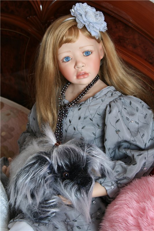 Чёрное или белое? Милли от Christine Orange