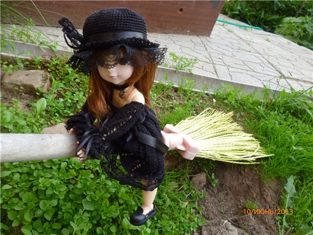 Маленькая Баба Яга или ... Одежда для кукол БЖД своими руками