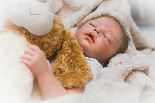 Новогодняя фотосессия малыша, куклы реборн Ольги Коновниной (фото 4)