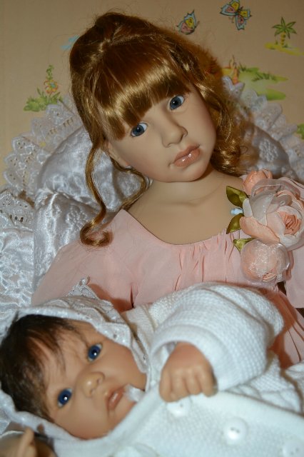 А у Гвэн появилась сестренка (или братик)