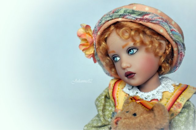 Оливия - девочка от Helen Kish