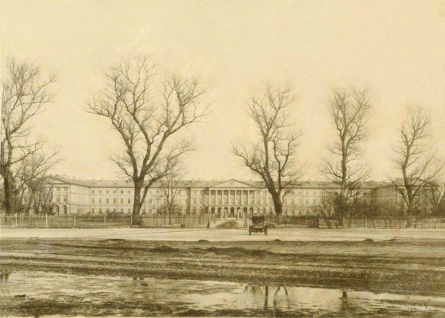 Ко Дню знаний. Из истории женского образования в России