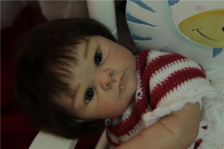 Джулия - малышка из молдика Jill от Adrie Stoete