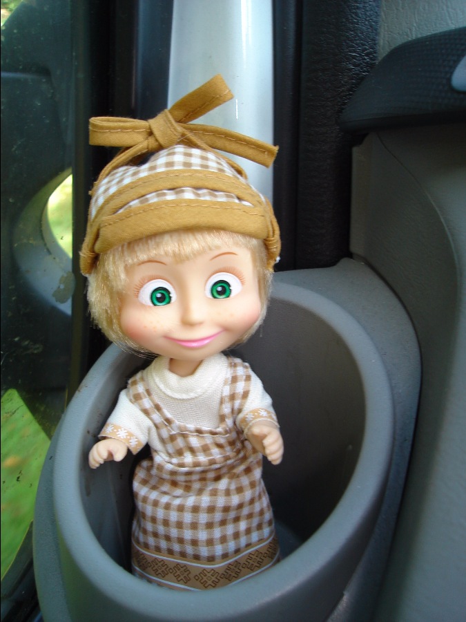 Маша,без медведя,зато с козой и поросенком, на осенней ярмарке в королевском поместье Сандрингем ( Sandringham House) (фото