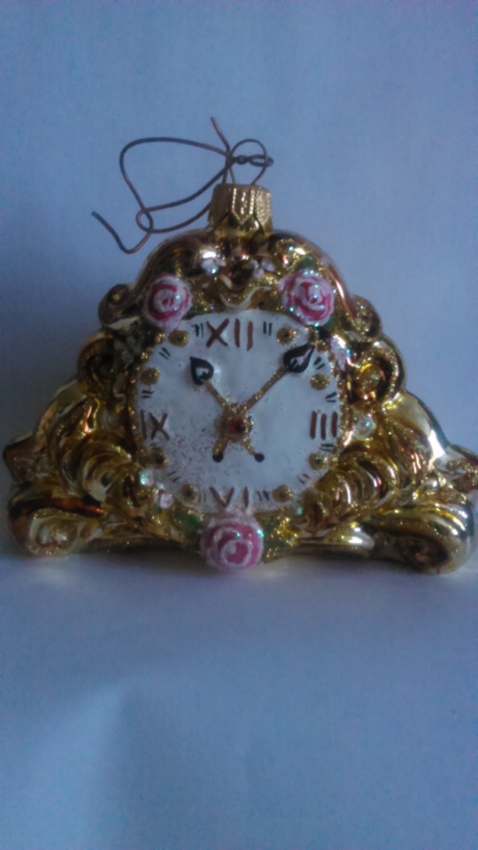 Ребята!! А давайте елочные игрушки показывать! :-)