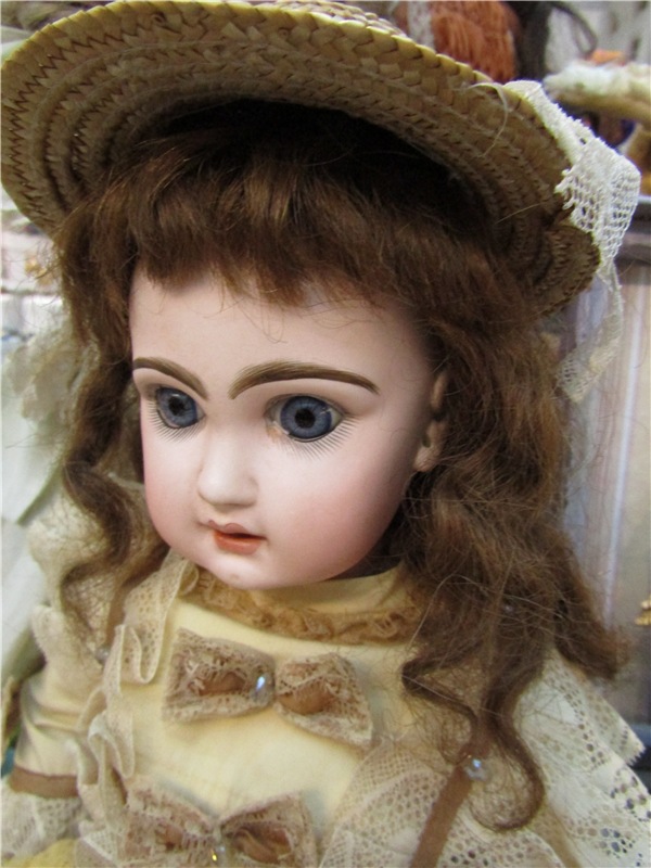 Антикварные куклы на Искусство куклы 2016. Фото