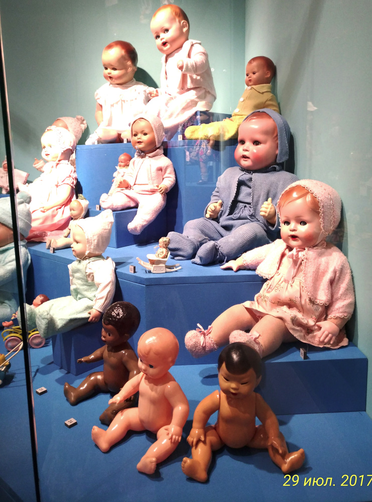 Выставка «Все лучшее – детям. Игрушки 1950–1980 годов из коллекции Сергея Романова». Часть 1