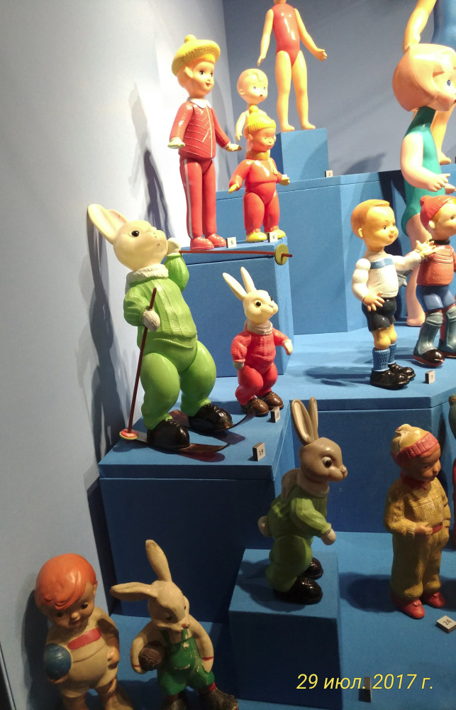 Выставка «Все лучшее – детям. Игрушки 1950–1980 годов из коллекции Сергея Романова». Часть 2