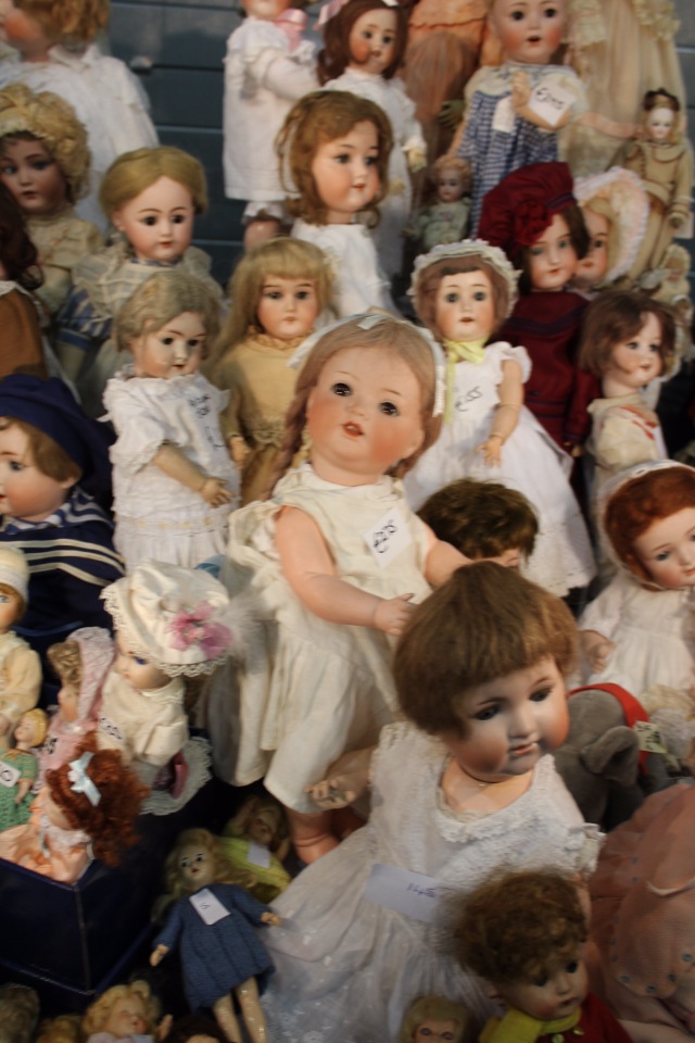 Выставка мишек, кукол и кукольной миниатюры в Голландии 2017 - часть первая