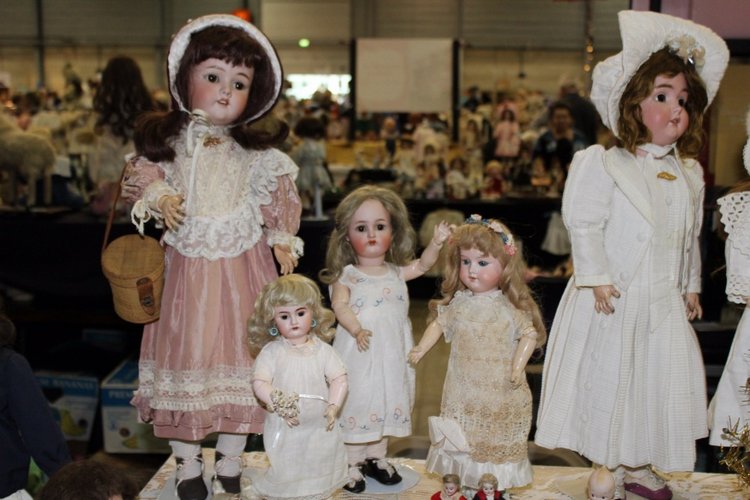 Все на выставку! Продолжение: Куклы и мишки