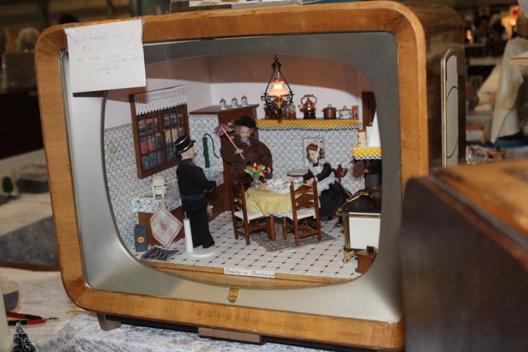 Все на выставку! Кукольные домики и миниатюра