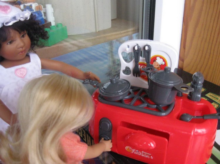 Бытовая техника для наших маленьких кукол-хозяюшек