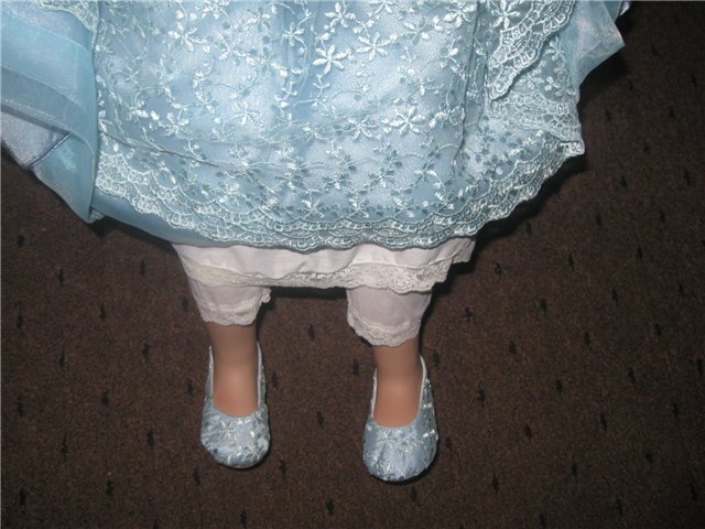 Мои постновогодние подарки - фарфоровая кукла Marleine Ruby Doll Collection (фото 3)