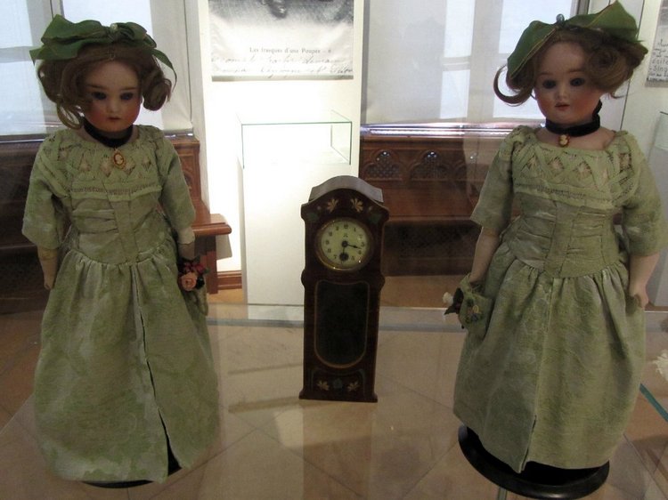 «Мода по-взрослому. Истории из кукольного гардероба» - выставка в Музее-заповеднике «Царицыно» - продолжение - 4-ый зал.