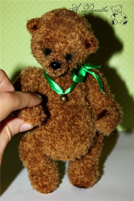 Мишка Алеша, игрушка вязанная крючком (фото 4)