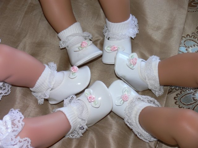 Три подружки кудряшки. Lee Middleton