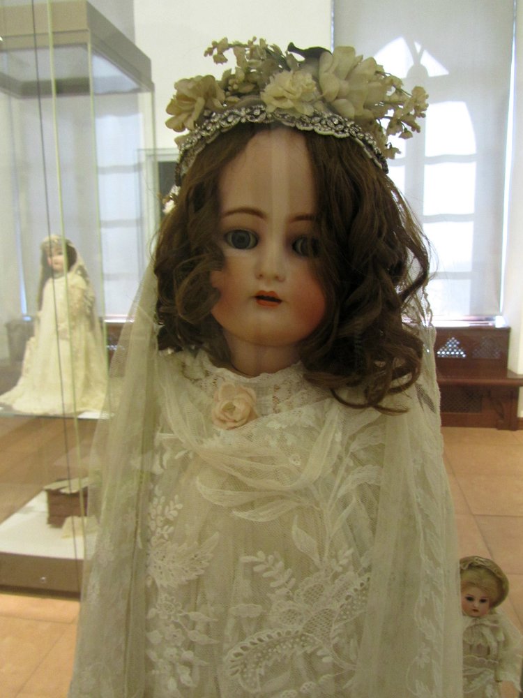 «Мода по-взрослому. Истории из кукольного гардероба» - выставка в Музее-заповеднике «Царицыно» - продолжение - 3-ий зал.