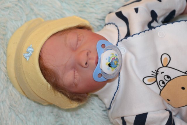 Спящий малыш реборн Мартин (фото 4)