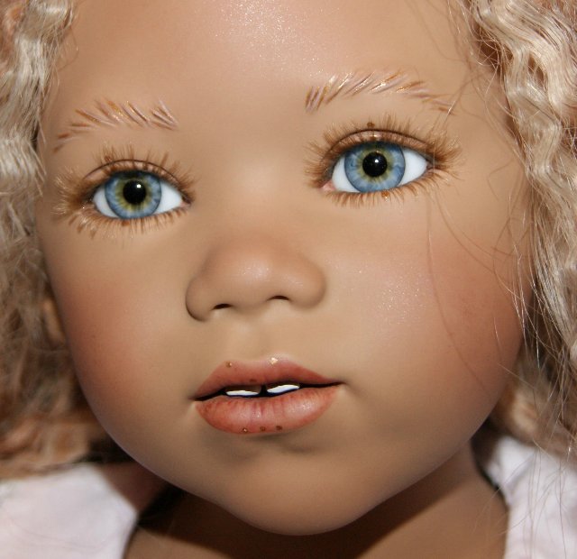 Плакса - вакса Инке и веселые девчата и мальчишки - Поль, Хьго, Ива и Таночка