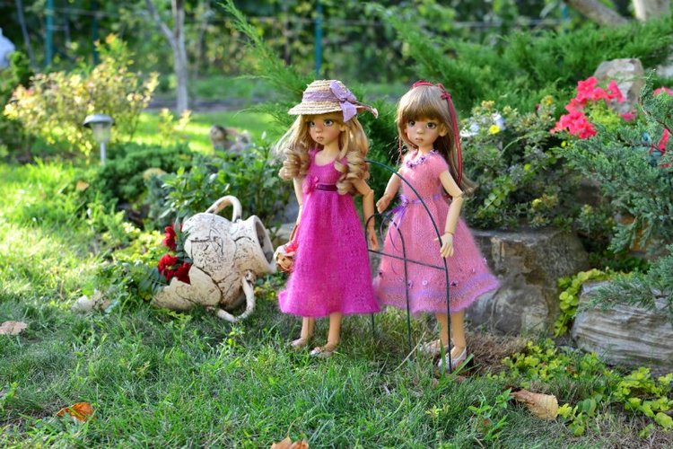 Хорошо летом в деревне. Layla & Layla Kaye Wiggs