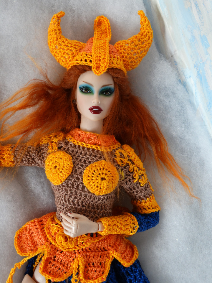 Рыжая королева — Фэшн