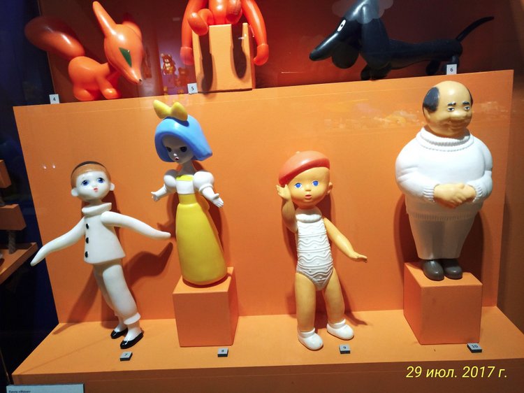 Выставка «Все лучшее – детям. Игрушки 1950–1980 годов из коллекции Сергея Романова». Часть 2
