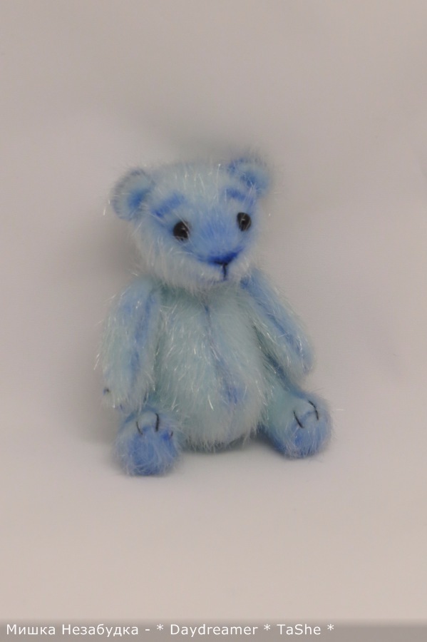 Мишка Незабудка цвета неба в солнечный день (фото 6)