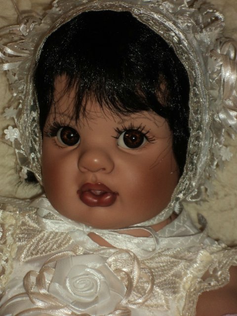 Кукла Little Beavy от FayZah Spanos