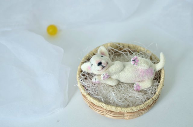 И еще один сплюшка. Игрушка валянием своими руками (фото 7)